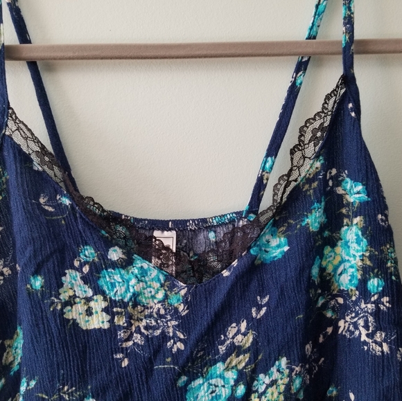 Tank Top - Picture 2 of 5